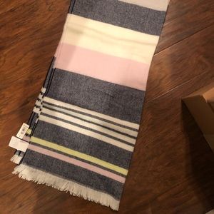 GAP 🔷 Beautiful BRAND NEW Winter Scarf